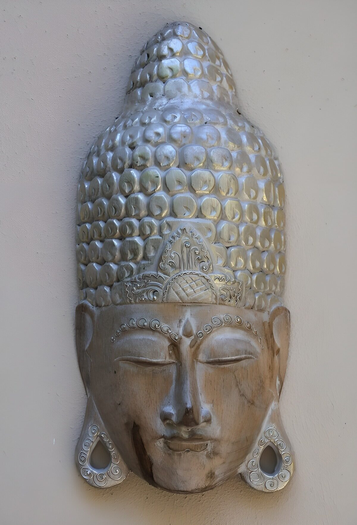 TPFR36106: Masque de Bouddha en bois