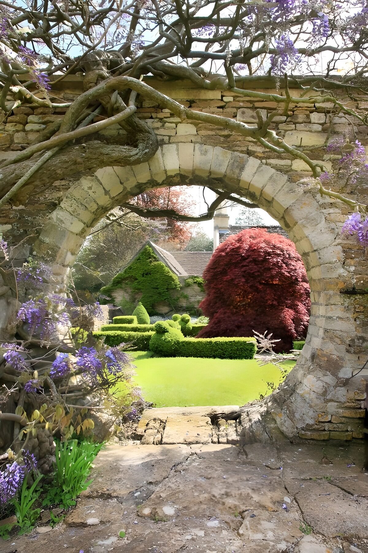 TPFR20093: Jardin enchanter par une arche