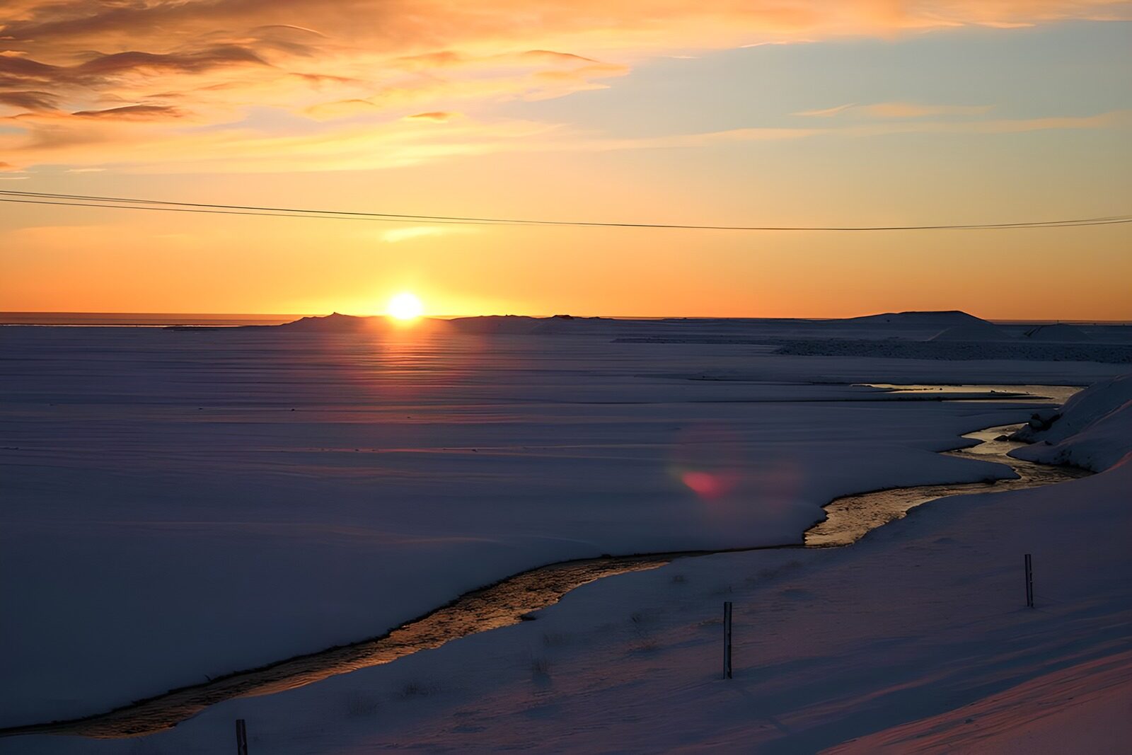 TPFR23328: Lever de soleil sur la neige