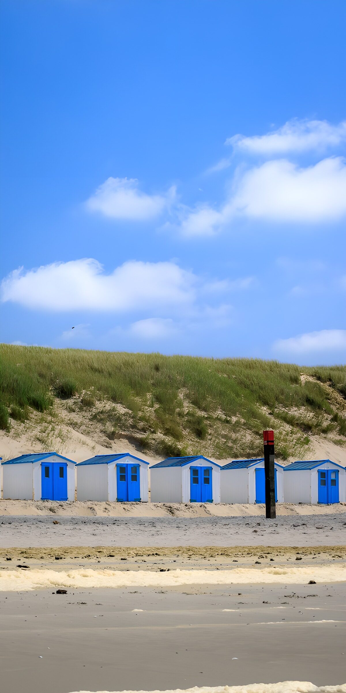 TPFR96865: Cabanes de plage au bord de la mer