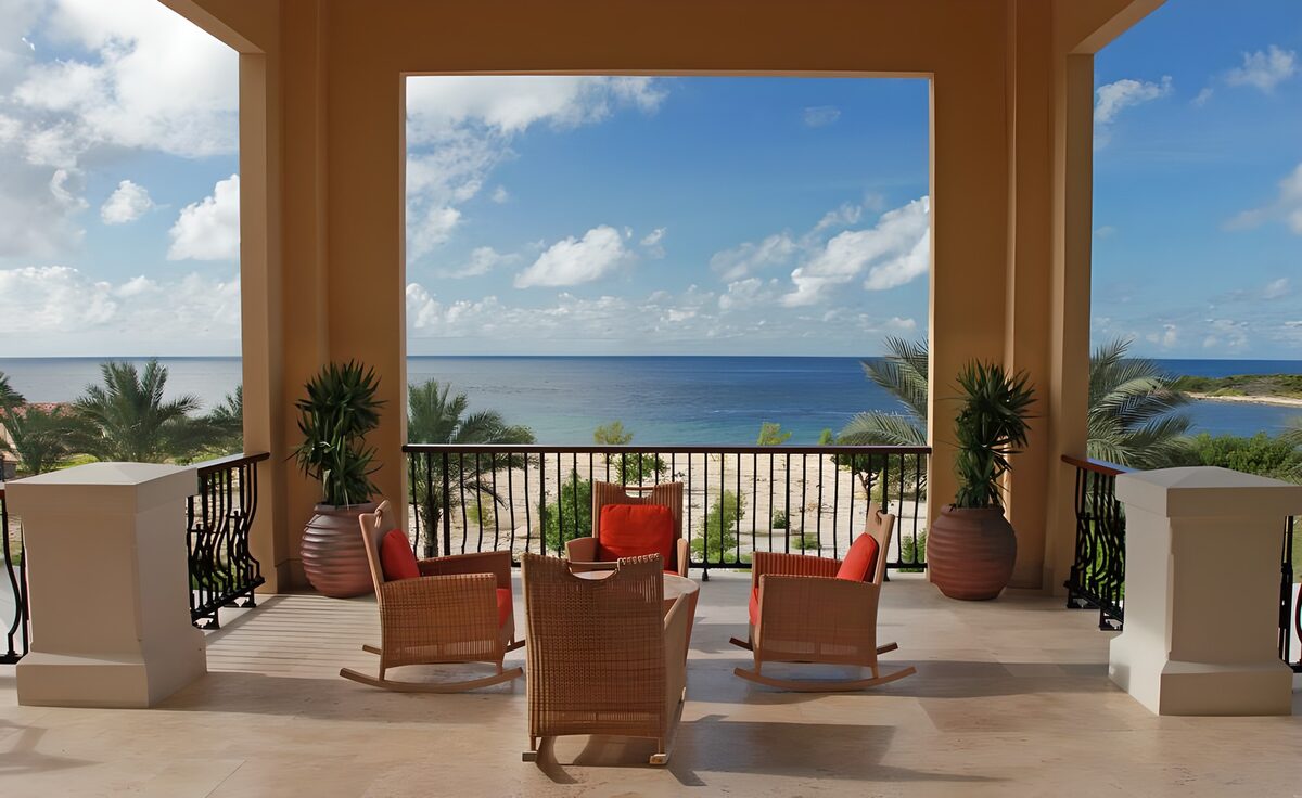 TPFR92700: Coin détente avec panorama sur la mer des Caraïbes