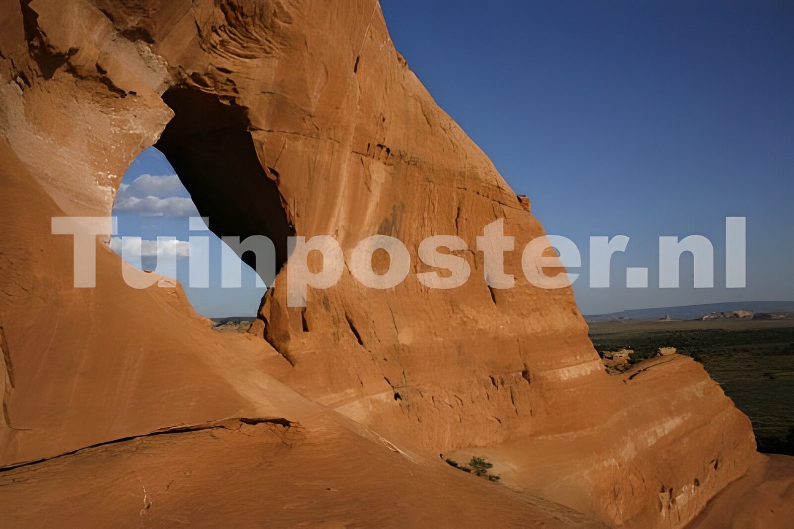 TPFR37568: Ouverture naturelle dans la roche d'un canyon