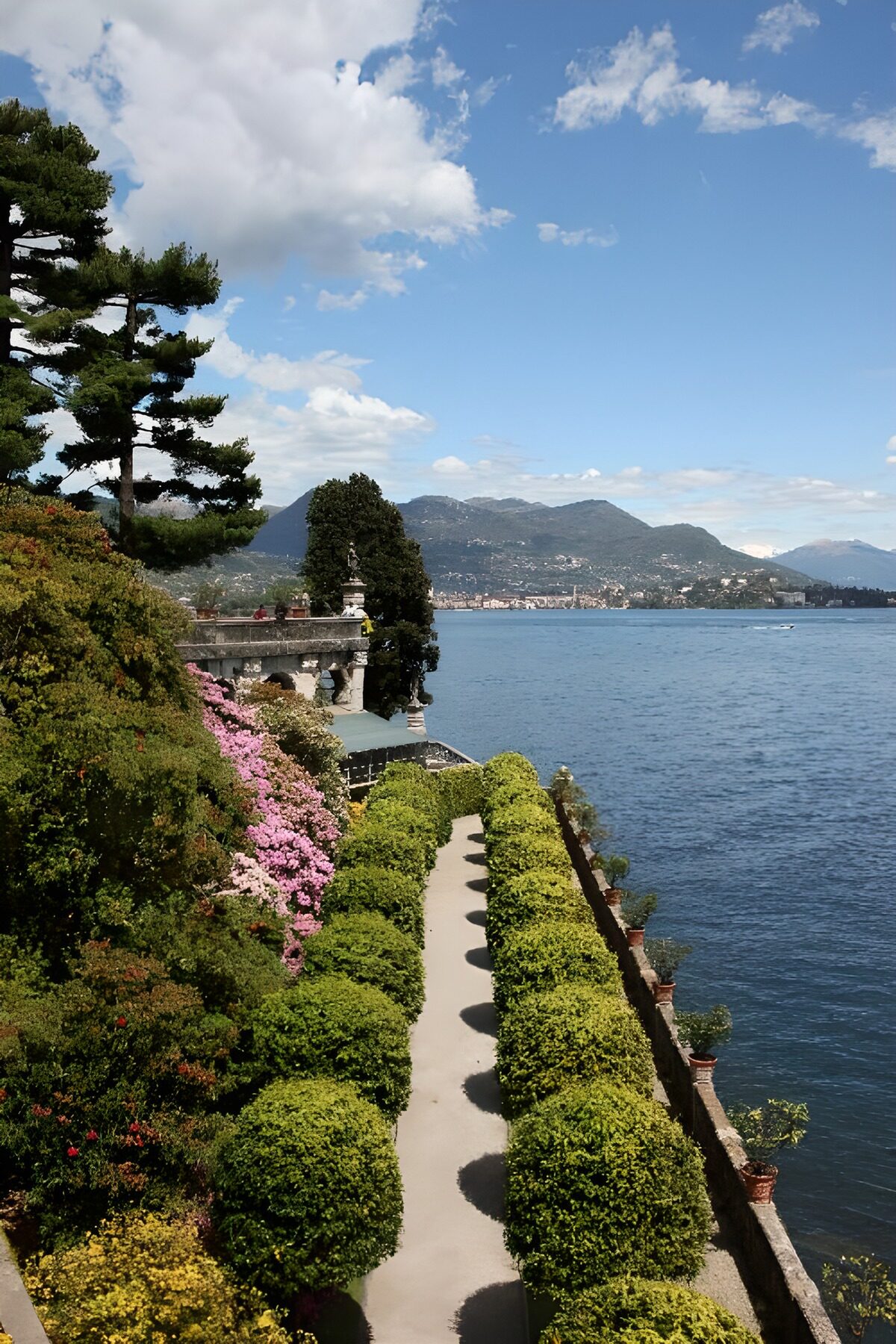 TPFR45085: Jardins en bord de l'eau