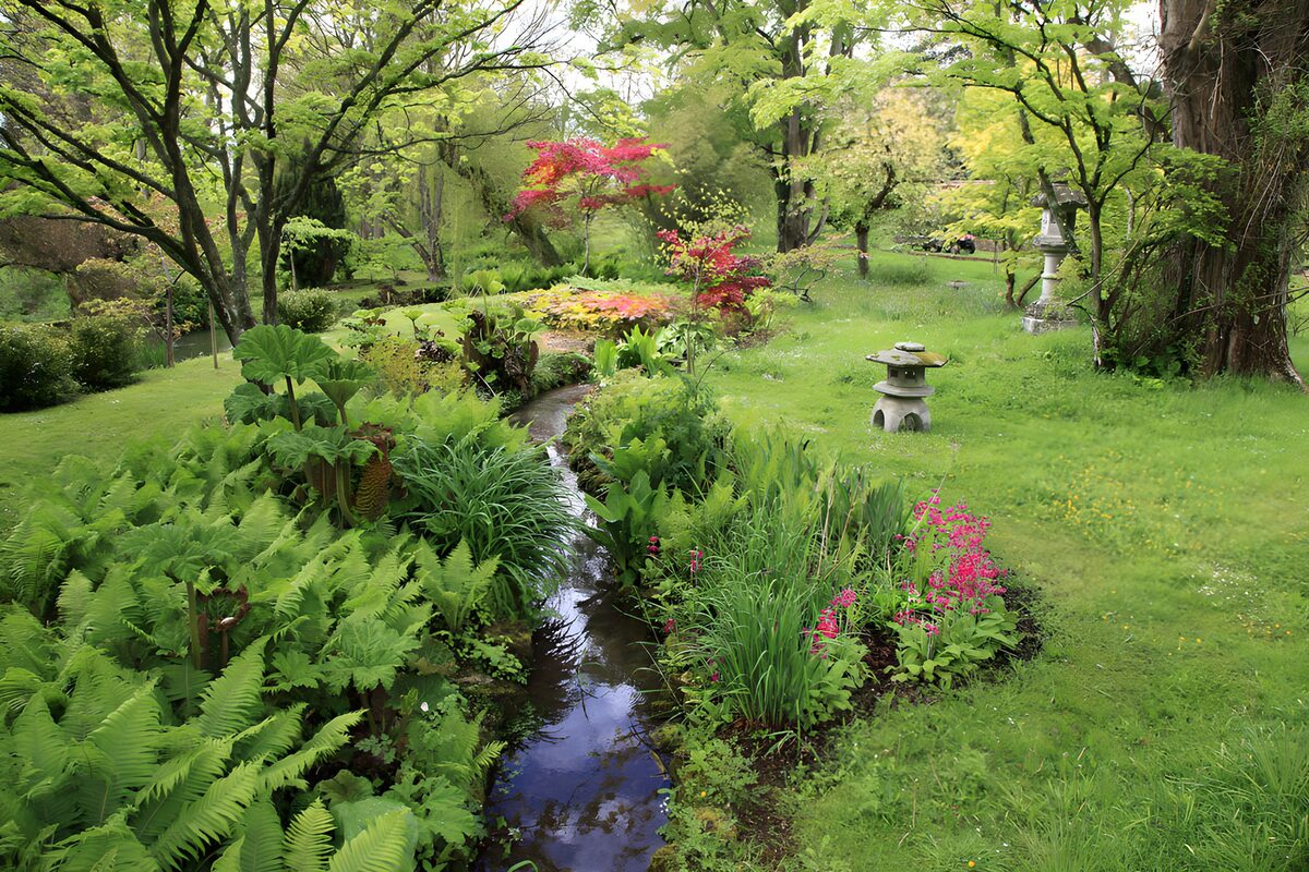 TPFR48206: Jardin paisible au printemps