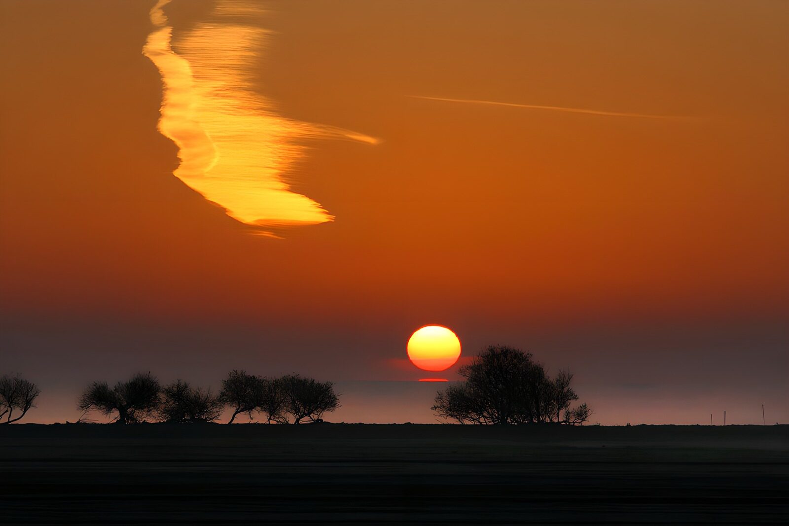 TPFR25260: Coucher de soleil sur l'horizon
