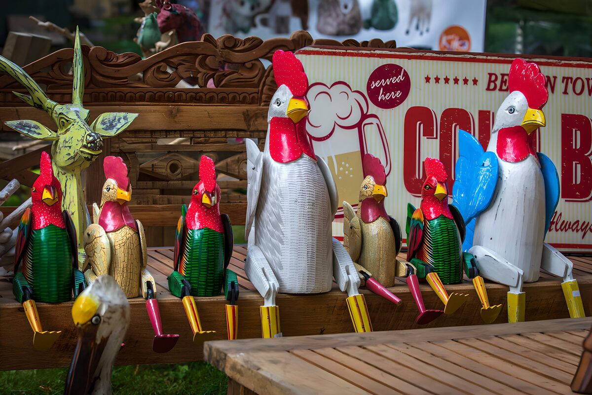 TPFR18523: Coqs colorés en bois décoratifs