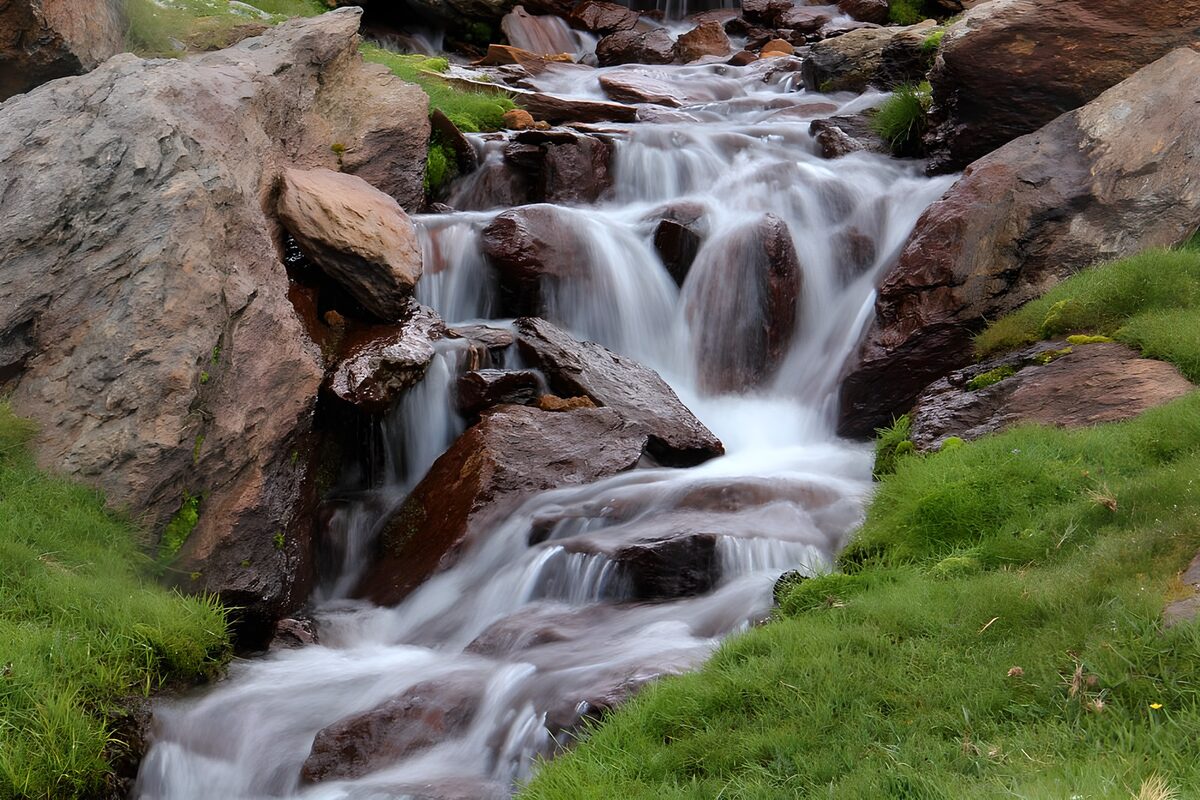 TPFR61597: Cascade de pierres et d'eau