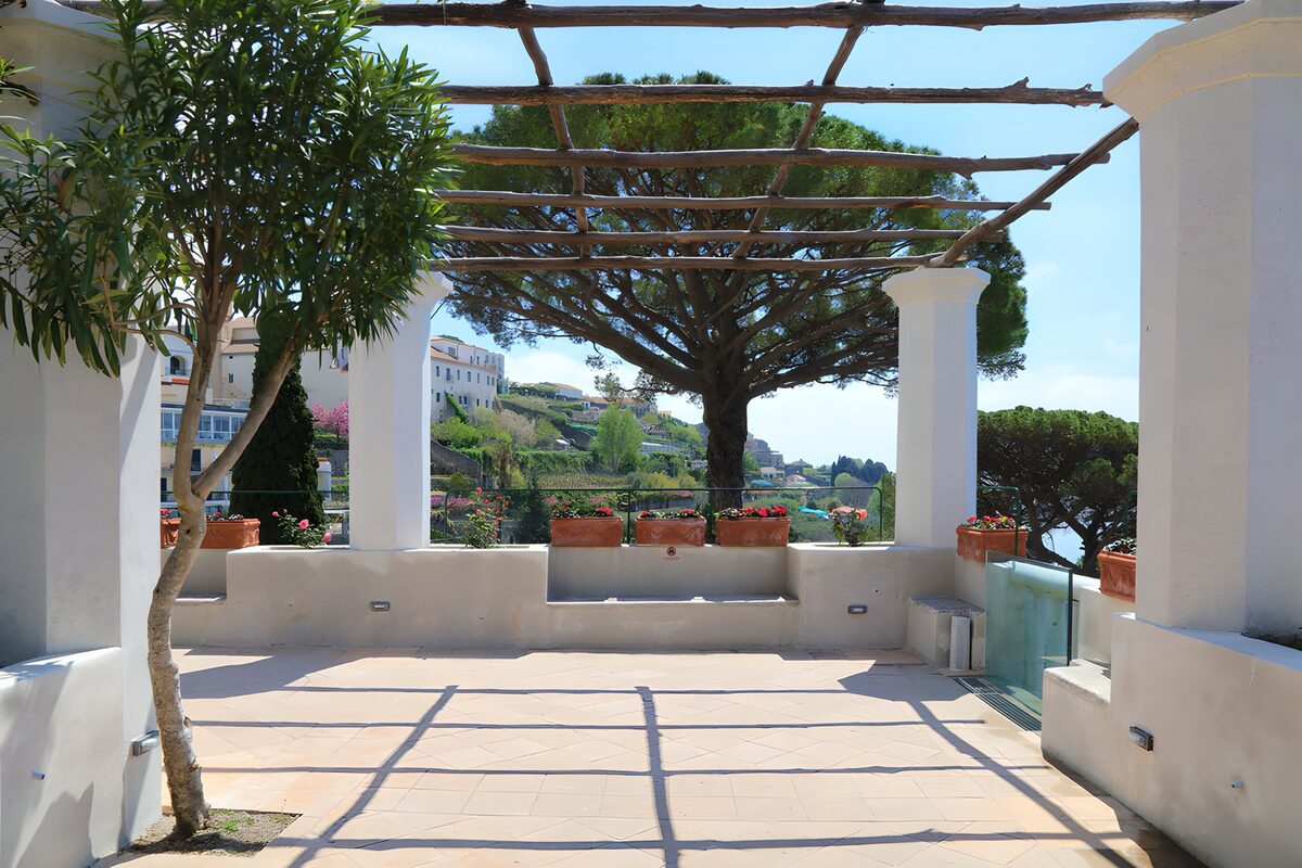 TPFR87475: Terrasse ensoleillée avec vue panoramique