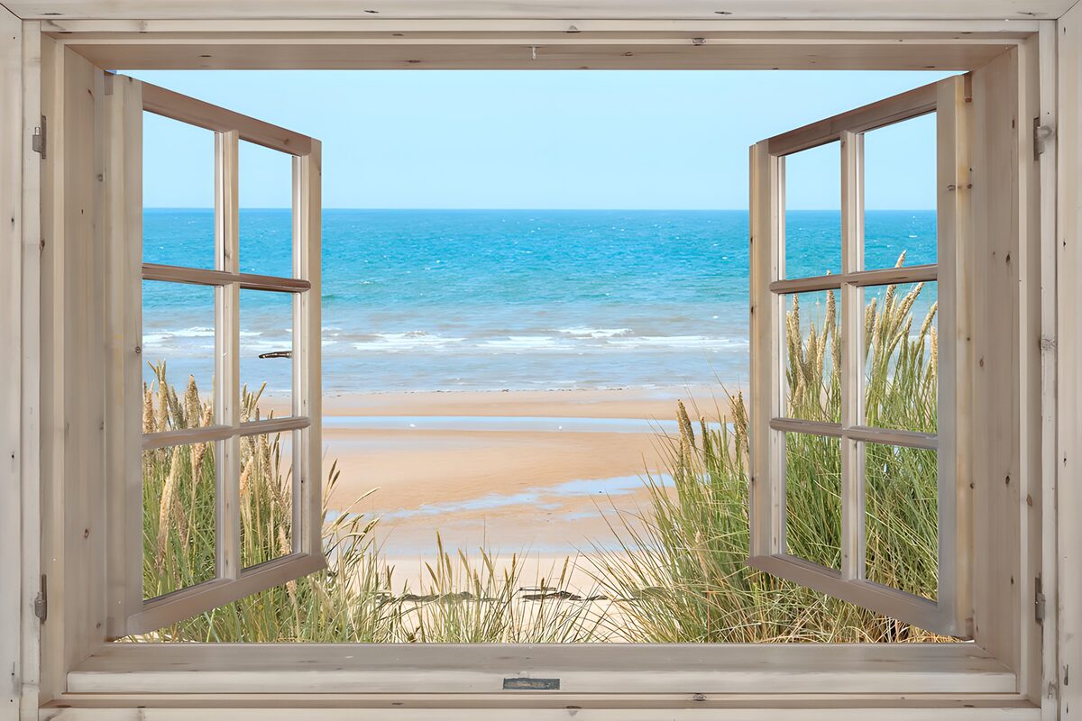 Vue sur la mer à travers la fenêtre