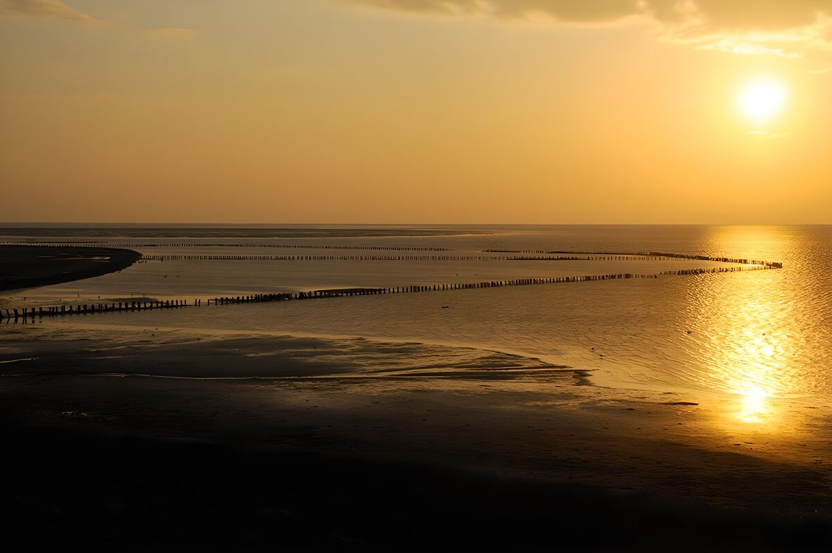 TPFR32672: Coucher de soleil sur la mer calme