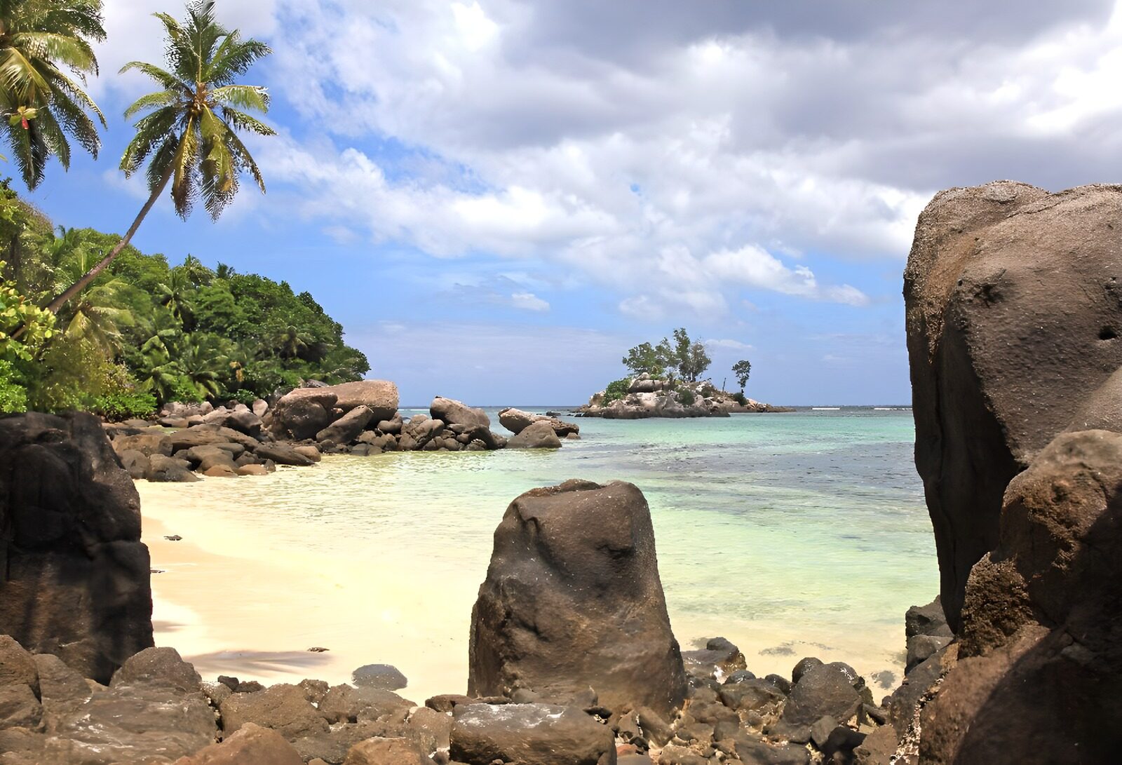 TPFR69359: Plage paradisiaque aux eaux turquoise