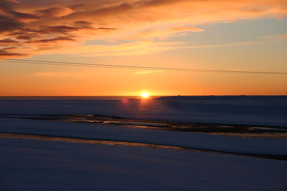 TPFR42490: Coucher de soleil sur la neige