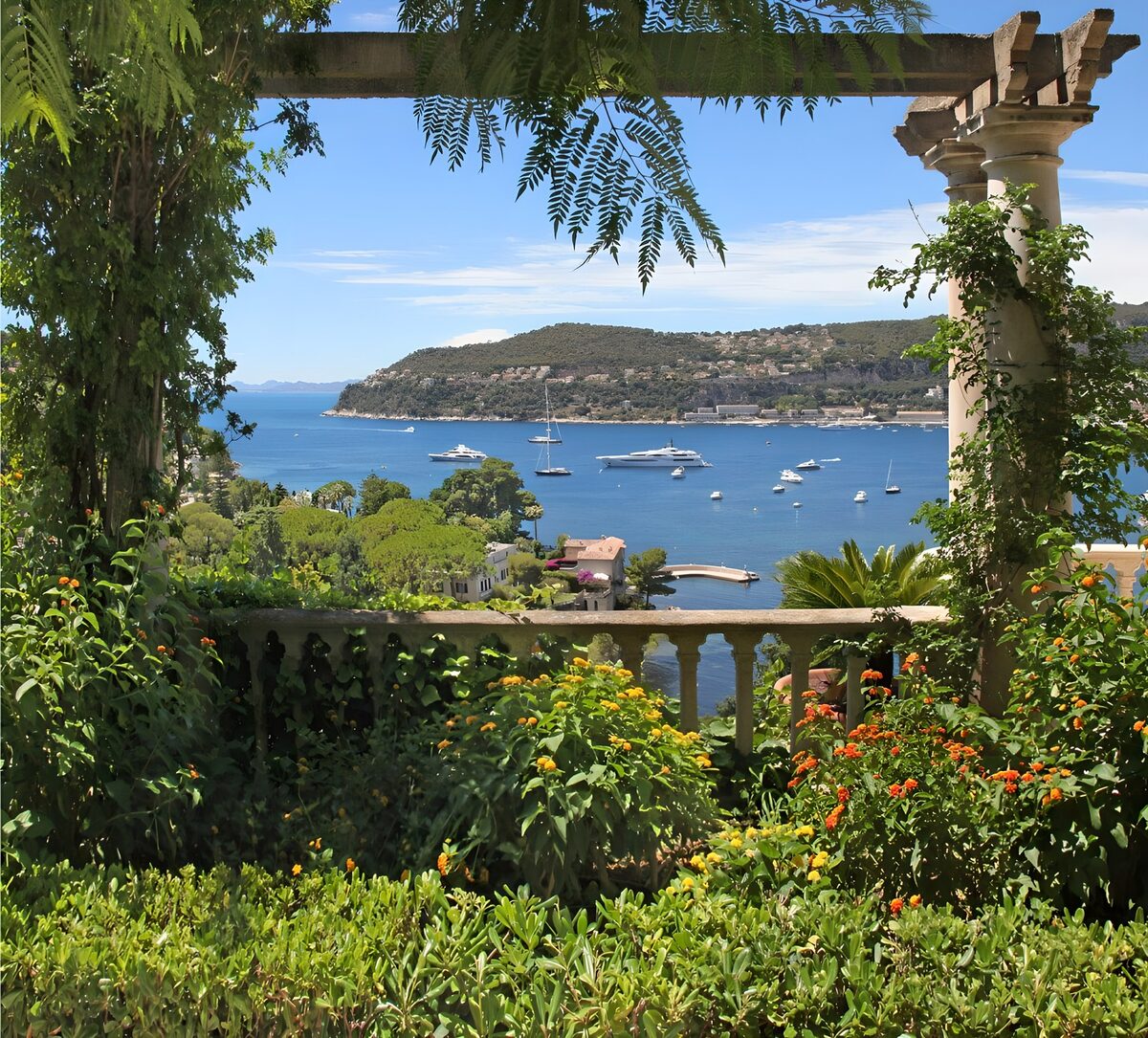 Vue sur la mer de la terrasse