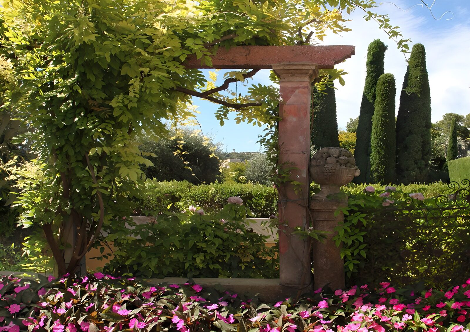 TPFR34287: Jardins enchantes au printemps