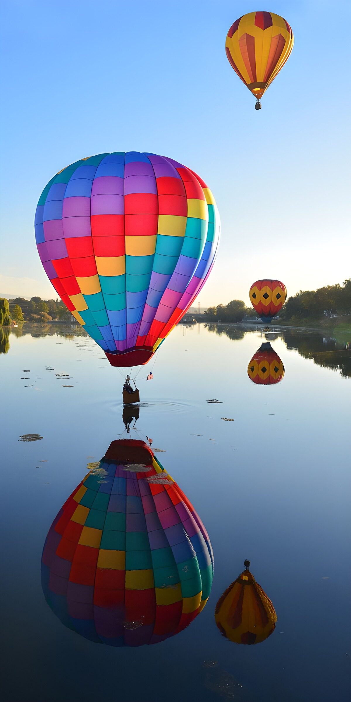 TPFR16446: Montgolfières colorées au lever du soleil