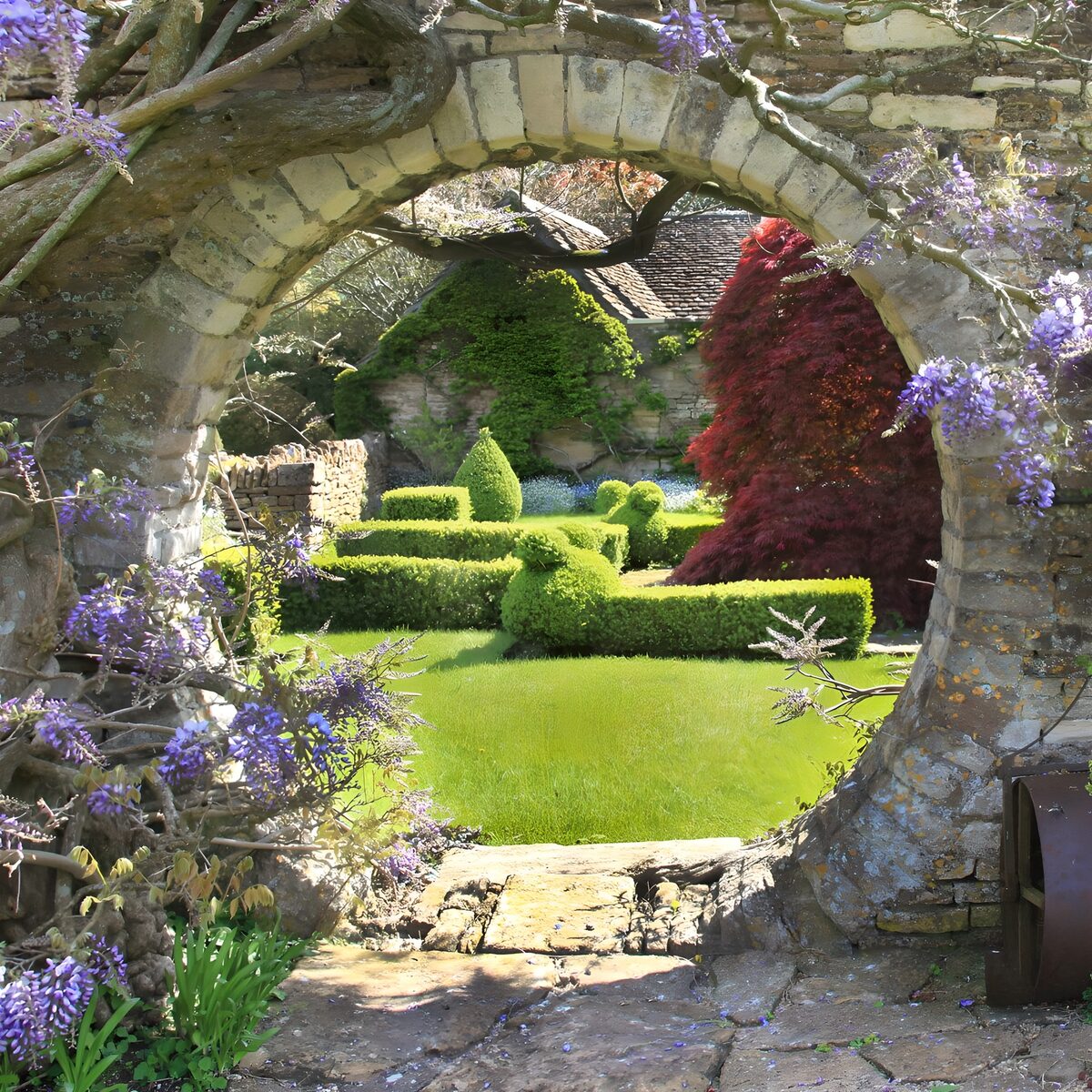 TPFR66608: Jardin secret à travers l'arc