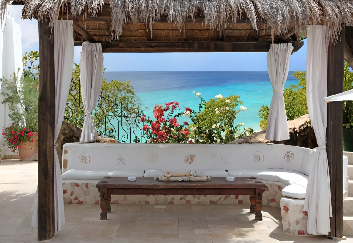 TPFR34061: Espace de détente avec vue sur la mer