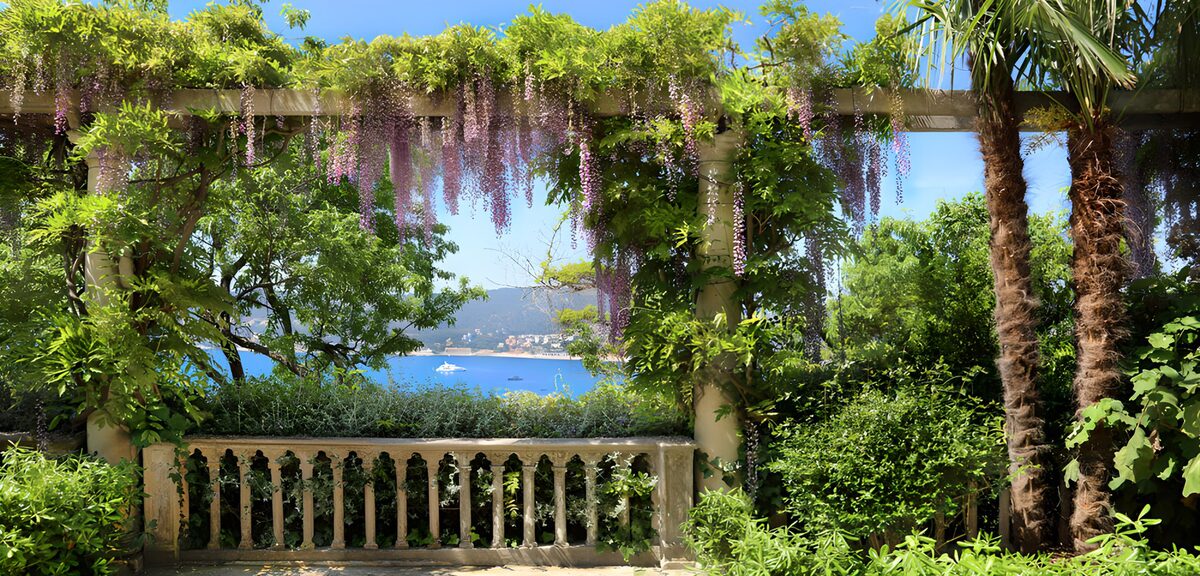 Jardin panoramique sur la mer