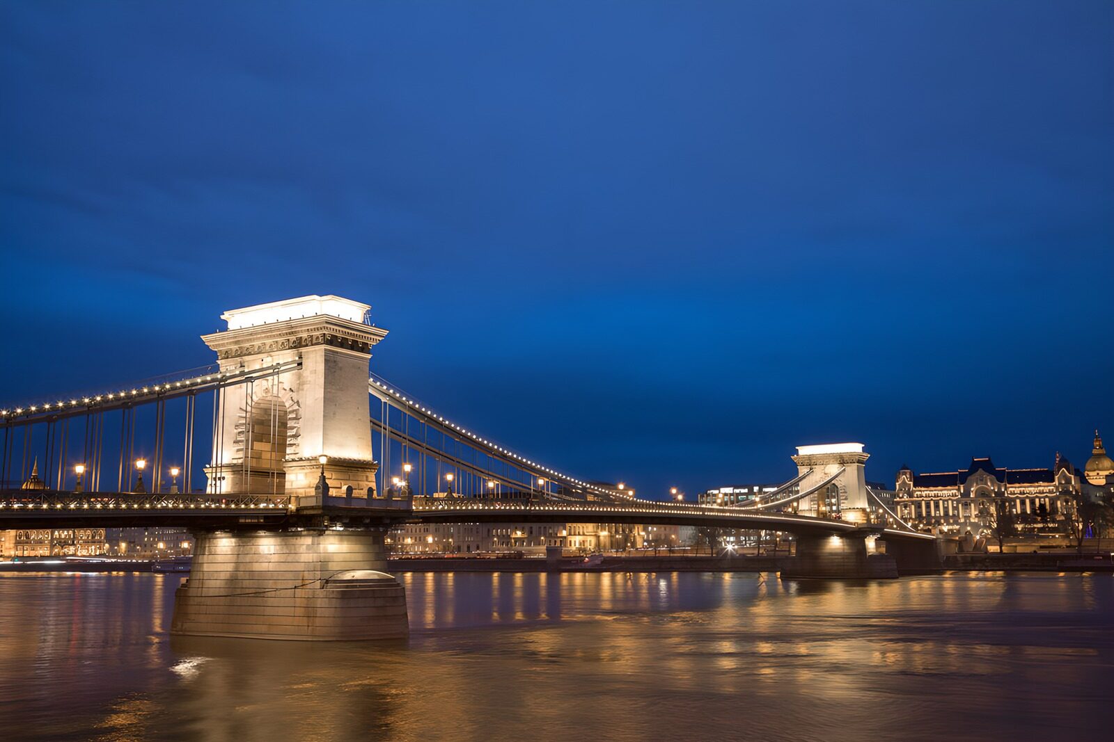 TPFR91335: Pont des Chaînes à Budapest