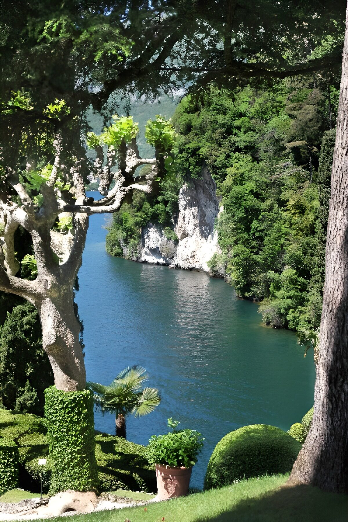TPFR31467: Paysage paisible au bord de l'eau