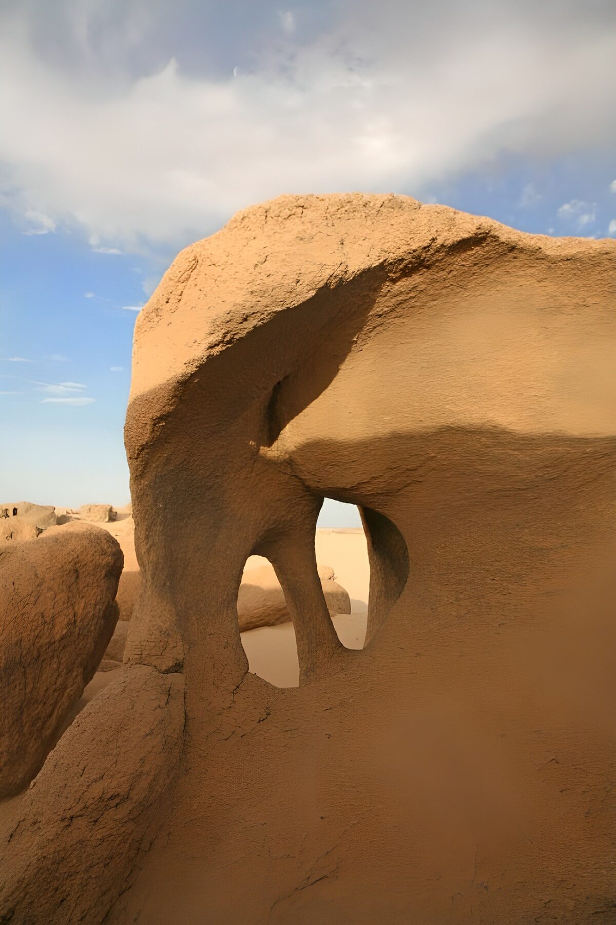 TPFR85715: Rochers sculptés par la nature
