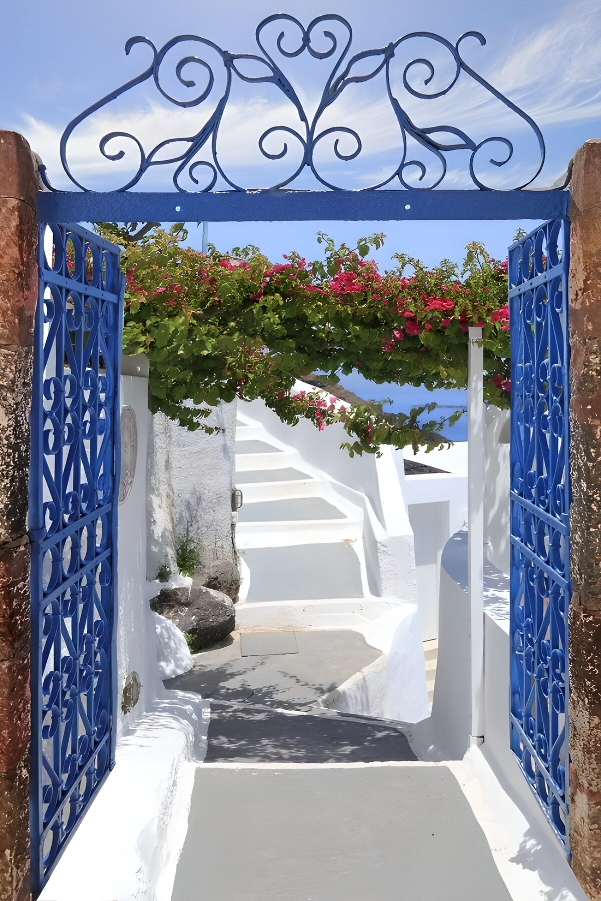 TPFR76500: Porte bleue vers le paradis