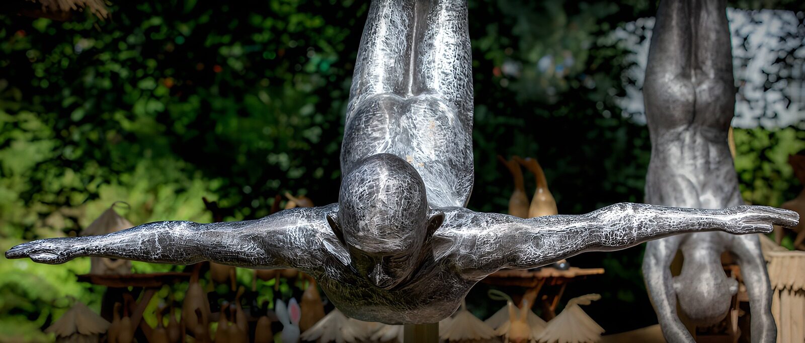 TPFR84090: Sculpture en vol