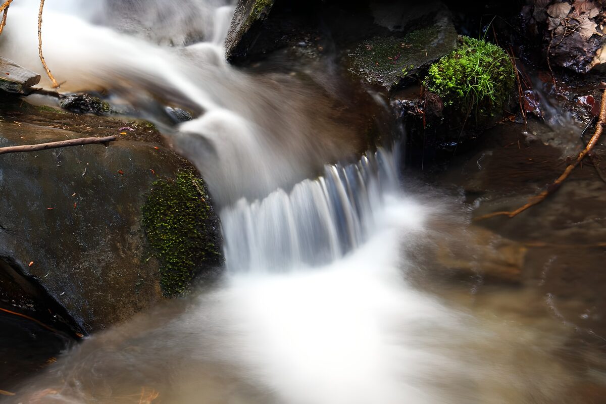TPFR20208: Cascades paisibles dans la nature