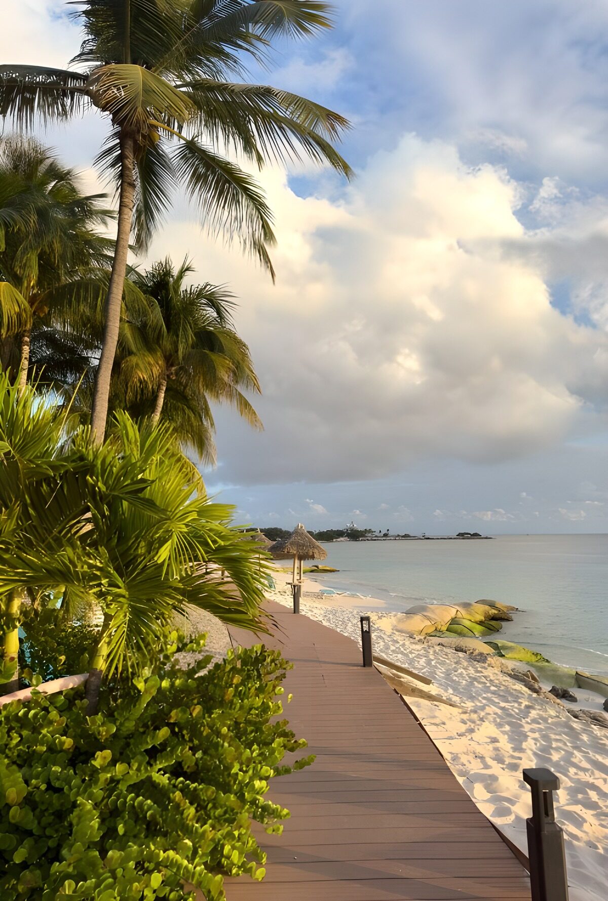 TPFR95830: Plage paisible au bord de l'eau