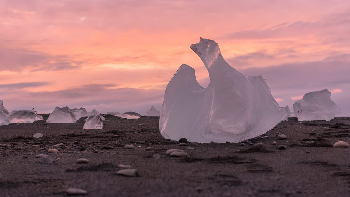 TPFR96410: Sculptures de glace au coucher de soleil