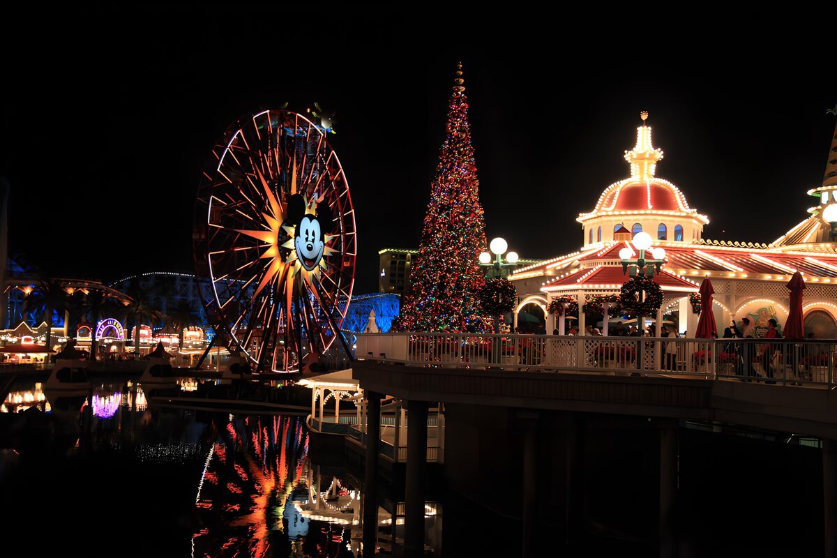 TPFR90637: Magie de Noël au Parc d'Amusement
