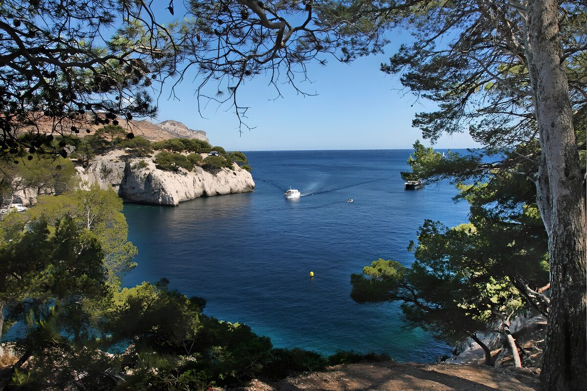 TPFR51656: Crique paisible en Méditerranée